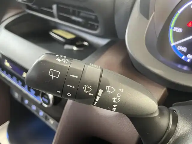 トヨタ ヤリスクロス ハイブリッド Z 宮城県 2020(令2)年 3万km センシュアルレッドマイカ 純正ディーラーナビ（ＡＭ，ＦＭ，ＢＴ）//全周囲カメラ　//レーダークルコン//レーントレーシングアシスト//パーキングブレーキサポート//オートハイビーム//ワイパーデアイサー//ＵＳＢポート//ダウンヒルアシスト//純正フロアマット//純正ＡＷ