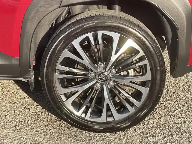 トヨタ ヤリスクロス ハイブリッド Z 宮城県 2020(令2)年 3万km センシュアルレッドマイカ 純正ディーラーナビ（ＡＭ，ＦＭ，ＢＴ）//全周囲カメラ　//レーダークルコン//レーントレーシングアシスト//パーキングブレーキサポート//オートハイビーム//ワイパーデアイサー//ＵＳＢポート//ダウンヒルアシスト//純正フロアマット//純正ＡＷ