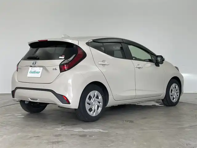 トヨタ アクア G 埼玉県 2021(令3)年 4.9万km ベージュ 純正１０．５インチナビ　パノラミックビューモニター　ＢＳＭ　セーフティセンス　レーダークルーズコントロール　ビルトインＥＴＣ　前後ドライブレコーダー　ＡＣ１００Ｖ　オートハイビーム　ＬＥＤヘッドライト