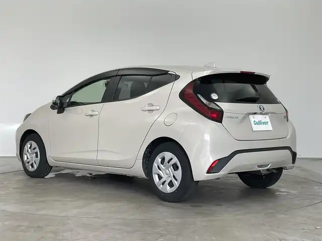 トヨタ アクア G 埼玉県 2021(令3)年 4.9万km ベージュ 純正１０．５インチナビ　パノラミックビューモニター　ＢＳＭ　セーフティセンス　レーダークルーズコントロール　ビルトインＥＴＣ　前後ドライブレコーダー　ＡＣ１００Ｖ　オートハイビーム　ＬＥＤヘッドライト