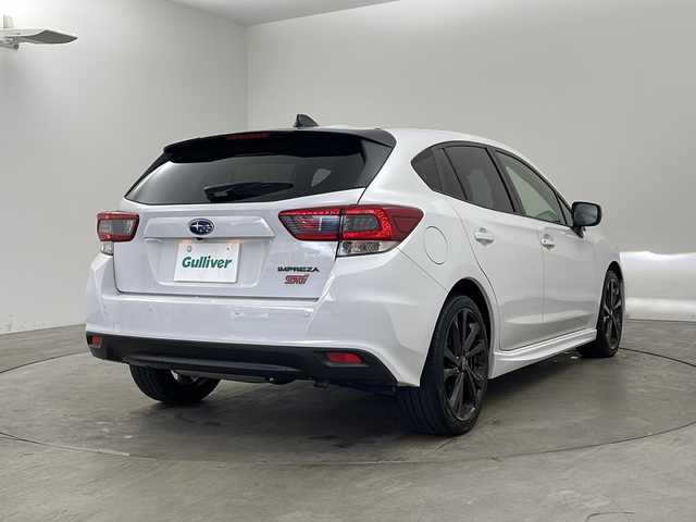スバル インプレッサ スポーツ STI スポーツ 兵庫県 2021(令3)年 2.8万km セラミックホワイト ・純正ナビ&TV&CD&DVD&SD&BT/・アイサイト/・プリクラッシュセーフティ/・レーンキープアシスト/・ブラインドスポットモニター/・フロント・サイド・バックカメラ/・ビルトインETC/・レーダークルーズコントロール/・後方コーナーセンサー/・LEDヘッドライト/・プッシュスタート/・スマートキー/・オートライト/・オートエアコン/・フォグランプ/・純正18インチAW/・電動パーキング/・オートビークルホールド/・革巻きステアリング/・ステアリングスイッチ/・パドルシフト/・運転席メモリシート/・横滑り防止装置/・純正フロアマット