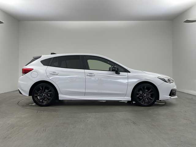 スバル インプレッサ スポーツ STI スポーツ 兵庫県 2021(令3)年 2.8万km セラミックホワイト ・純正ナビ&TV&CD&DVD&SD&BT/・アイサイト/・プリクラッシュセーフティ/・レーンキープアシスト/・ブラインドスポットモニター/・フロント・サイド・バックカメラ/・ビルトインETC/・レーダークルーズコントロール/・後方コーナーセンサー/・LEDヘッドライト/・プッシュスタート/・スマートキー/・オートライト/・オートエアコン/・フォグランプ/・純正18インチAW/・電動パーキング/・オートビークルホールド/・革巻きステアリング/・ステアリングスイッチ/・パドルシフト/・運転席メモリシート/・横滑り防止装置/・純正フロアマット