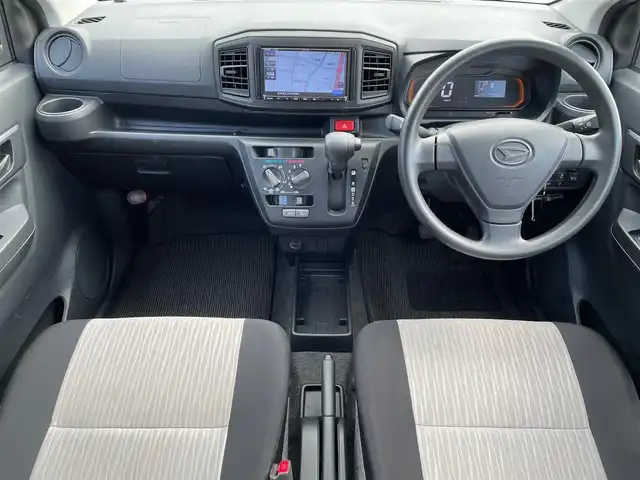 ダイハツ ミラ イース L SAⅢ 岩手県 2018(平30)年 7.5万km ブラックマイカメタリック ４ＷＤ　スマートアシスト３　ナビ　ＴＶ　Ｂｌｕｅｔｏｏｔｈ音楽再生　コーナーセンサー　オートマチックハイビーム　ＥＴＣ　ドライブレコーダー　キーレスエントリー　純正フロアマット　１４インチＡＷ