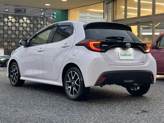 トヨタ ヤリス ハイブリッド Z 愛知県 2020(令2)年 3万km アイスピンクメタリック 純正メモリナビ(FM/AM/BT/フルセグ)/トヨタセーフティーセンス/ ・プリクラッシュセーフティー/ ・レーントレーシングアシスト/ ・ブラインドスポットモニター/ ・リアクロストラフィックアラート/ ・パーキングサポートブレーキ/ ・クリアランスソナー/ ・ロードサインアシスト/ ・オートマッチクハイビーム/ ・レーダークルーズコントロール/アラウンドビューモニター・バックカメラ/ドライブレコーダー/ハーフレザーシート/シートヒーター/LEDヘッドライト/純正AW16インチ/電動格納ミラー/純正フロアマット/ETC/プッシュスタート/スマートキー/ステアリングリモコン/ABS/取扱説明書・保証書
