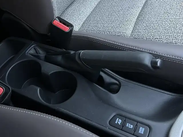 トヨタ ヤリス ハイブリッド Z 愛知県 2020(令2)年 3万km アイスピンクメタリック 純正メモリナビ(FM/AM/BT/フルセグ)/トヨタセーフティーセンス/ ・プリクラッシュセーフティー/ ・レーントレーシングアシスト/ ・ブラインドスポットモニター/ ・リアクロストラフィックアラート/ ・パーキングサポートブレーキ/ ・クリアランスソナー/ ・ロードサインアシスト/ ・オートマッチクハイビーム/ ・レーダークルーズコントロール/アラウンドビューモニター・バックカメラ/ドライブレコーダー/ハーフレザーシート/シートヒーター/LEDヘッドライト/純正AW16インチ/電動格納ミラー/純正フロアマット/ETC/プッシュスタート/スマートキー/ステアリングリモコン/ABS/取扱説明書・保証書