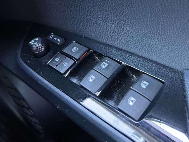 トヨタ プリウス S 岐阜県 2016(平28)年 4.6万km ダークブルーマイカM 登録時走行距離：45448km/純正ナビ（NSZT-W66T）/バックカメラ/フルセグテレビ・Bluetooth/トヨタセーフティーセンス/レーダークルーズコントロール/社外エアロ/レーザーハンドル/ステアリングスイッチ/LEDヘッドライト/オートライト/オートハイビーム/純正ドライブレコーダー/スマートキー/スペアキー/保証書