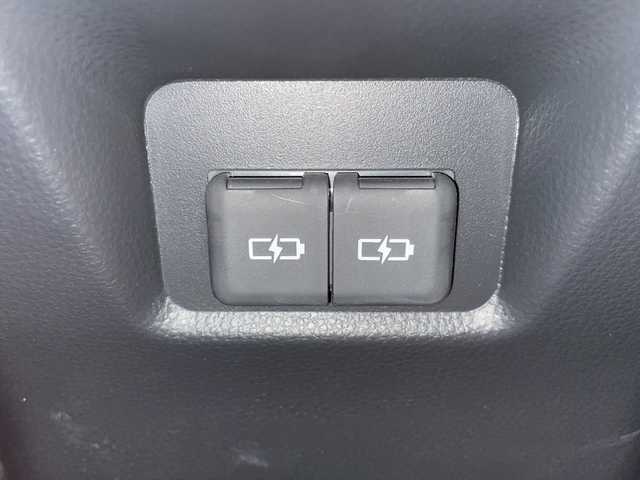 トヨタ ＲＡＶ４ G Zパッケージ 愛媛県 2022(令4)年 1.9万km アティチュードブラックマイカ ワンオーナー/サンルーフ/モデリスタフルエアロ/フロントグリル・ヘッドランプ・バックドアガーニッシュ/純正ナビ(フルセグTV/AM・FM/BT)TVキャンセラー付/バック・フロント・サイドカメラ/ビルトインETC2.0/デジタルインナーミラー/置くだけ充電/ステアリングヒーター/パワーシート(D席)/シートヒーター(D＋N席)/エアシート(D＋N席)/クルーズコントロール/純正フロアマット/純正19インチアルミホイール/スペアキー/エンジンスターター