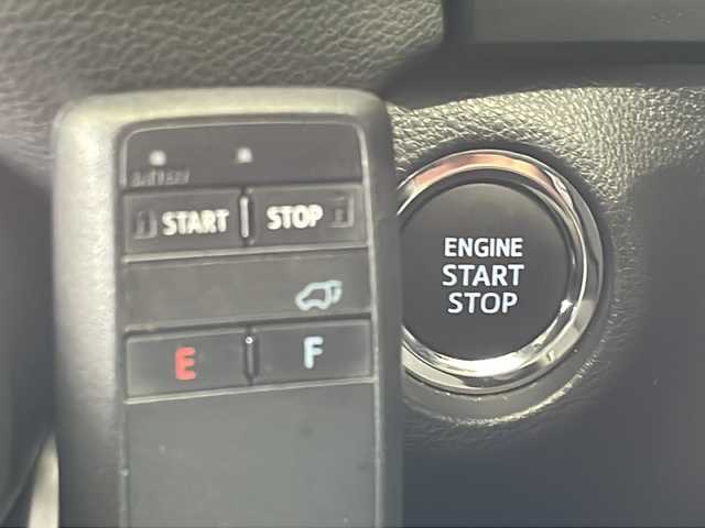 トヨタ ＲＡＶ４ G Zパッケージ 愛媛県 2022(令4)年 1.9万km アティチュードブラックマイカ ワンオーナー/サンルーフ/モデリスタフルエアロ/フロントグリル・ヘッドランプ・バックドアガーニッシュ/純正ナビ(フルセグTV/AM・FM/BT)TVキャンセラー付/バック・フロント・サイドカメラ/ビルトインETC2.0/デジタルインナーミラー/置くだけ充電/ステアリングヒーター/パワーシート(D席)/シートヒーター(D＋N席)/エアシート(D＋N席)/クルーズコントロール/純正フロアマット/純正19インチアルミホイール/スペアキー/エンジンスターター