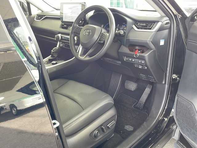トヨタ ＲＡＶ４ G Zパッケージ 愛媛県 2022(令4)年 1.9万km アティチュードブラックマイカ ワンオーナー/サンルーフ/モデリスタフルエアロ/フロントグリル・ヘッドランプ・バックドアガーニッシュ/純正ナビ(フルセグTV/AM・FM/BT)TVキャンセラー付/バック・フロント・サイドカメラ/ビルトインETC2.0/デジタルインナーミラー/置くだけ充電/ステアリングヒーター/パワーシート(D席)/シートヒーター(D＋N席)/エアシート(D＋N席)/クルーズコントロール/純正フロアマット/純正19インチアルミホイール/スペアキー/エンジンスターター