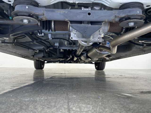 ホンダ Ｎ ＢＯＸ G L ホンダセンシング 長野県 2019(令1)年 4万km プラチナホワイトパール 4WD/純正メモリナビ（型番：VXM-184VFi）/（フルセグTV＆CD＆DVD＆USB＆SD＆FM・AM）/バックカメラ/ホンダセンシング/・クルーズコントロール（追従あり）/・衝突被害軽減システム/・レーンキープアシスト/冬タイヤ４本（純正ホイールキャップ付）/シートヒータ（前席）/片側パワースライドドア/LEDヘッドライト/オートマチックハイビーム/オートライト/ドアバイザー/14インチ社外アルミホイール/純正フロアマット/２列目サンシェード/スマートキー