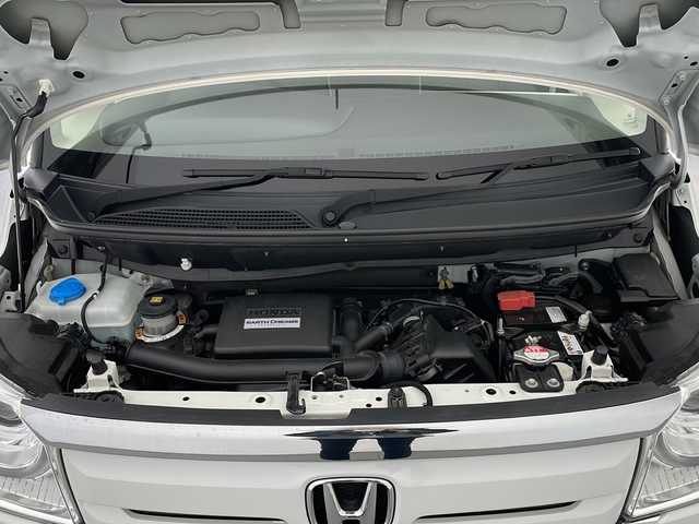 ホンダ Ｎ ＢＯＸ G L ホンダセンシング 長野県 2019(令1)年 4万km プラチナホワイトパール 4WD/純正メモリナビ（型番：VXM-184VFi）/（フルセグTV＆CD＆DVD＆USB＆SD＆FM・AM）/バックカメラ/ホンダセンシング/・クルーズコントロール（追従あり）/・衝突被害軽減システム/・レーンキープアシスト/冬タイヤ４本（純正ホイールキャップ付）/シートヒータ（前席）/片側パワースライドドア/LEDヘッドライト/オートマチックハイビーム/オートライト/ドアバイザー/14インチ社外アルミホイール/純正フロアマット/２列目サンシェード/スマートキー