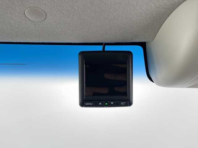 ホンダ Ｎ ＢＯＸ G L ホンダセンシング 長野県 2019(令1)年 4万km プラチナホワイトパール 4WD/純正メモリナビ（型番：VXM-184VFi）/（フルセグTV＆CD＆DVD＆USB＆SD＆FM・AM）/バックカメラ/ホンダセンシング/・クルーズコントロール（追従あり）/・衝突被害軽減システム/・レーンキープアシスト/冬タイヤ４本（純正ホイールキャップ付）/シートヒータ（前席）/片側パワースライドドア/LEDヘッドライト/オートマチックハイビーム/オートライト/ドアバイザー/14インチ社外アルミホイール/純正フロアマット/２列目サンシェード/スマートキー