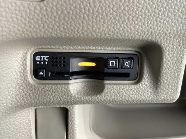 ホンダ Ｎ ＢＯＸ G L ホンダセンシング 長野県 2019(令1)年 4万km プラチナホワイトパール 4WD/純正メモリナビ（型番：VXM-184VFi）/（フルセグTV＆CD＆DVD＆USB＆SD＆FM・AM）/バックカメラ/ホンダセンシング/・クルーズコントロール（追従あり）/・衝突被害軽減システム/・レーンキープアシスト/冬タイヤ４本（純正ホイールキャップ付）/シートヒータ（前席）/片側パワースライドドア/LEDヘッドライト/オートマチックハイビーム/オートライト/ドアバイザー/14インチ社外アルミホイール/純正フロアマット/２列目サンシェード/スマートキー