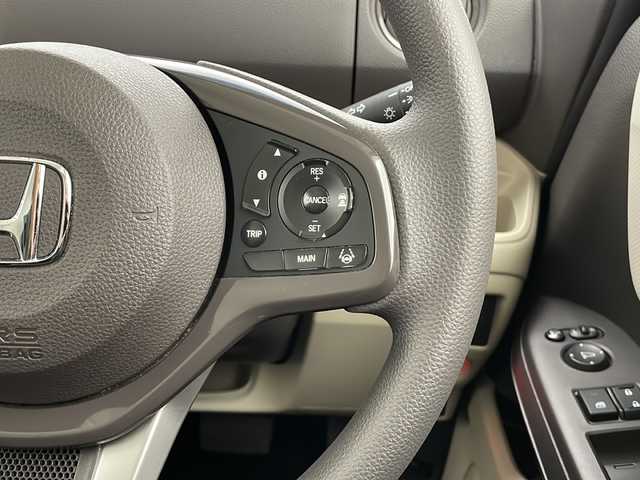 ホンダ Ｎ ＢＯＸ G L ホンダセンシング 長野県 2019(令1)年 4万km プラチナホワイトパール 4WD/純正メモリナビ（型番：VXM-184VFi）/（フルセグTV＆CD＆DVD＆USB＆SD＆FM・AM）/バックカメラ/ホンダセンシング/・クルーズコントロール（追従あり）/・衝突被害軽減システム/・レーンキープアシスト/冬タイヤ４本（純正ホイールキャップ付）/シートヒータ（前席）/片側パワースライドドア/LEDヘッドライト/オートマチックハイビーム/オートライト/ドアバイザー/14インチ社外アルミホイール/純正フロアマット/２列目サンシェード/スマートキー