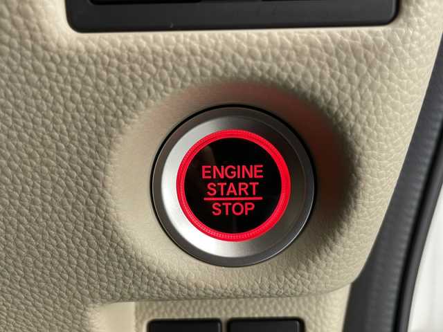 ホンダ Ｎ ＢＯＸ G L ホンダセンシング 長野県 2019(令1)年 4万km プラチナホワイトパール 4WD/純正メモリナビ（型番：VXM-184VFi）/（フルセグTV＆CD＆DVD＆USB＆SD＆FM・AM）/バックカメラ/ホンダセンシング/・クルーズコントロール（追従あり）/・衝突被害軽減システム/・レーンキープアシスト/冬タイヤ４本（純正ホイールキャップ付）/シートヒータ（前席）/片側パワースライドドア/LEDヘッドライト/オートマチックハイビーム/オートライト/ドアバイザー/14インチ社外アルミホイール/純正フロアマット/２列目サンシェード/スマートキー