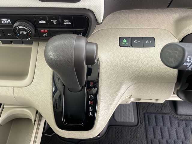 ホンダ Ｎ ＢＯＸ G L ホンダセンシング 長野県 2019(令1)年 4万km プラチナホワイトパール 4WD/純正メモリナビ（型番：VXM-184VFi）/（フルセグTV＆CD＆DVD＆USB＆SD＆FM・AM）/バックカメラ/ホンダセンシング/・クルーズコントロール（追従あり）/・衝突被害軽減システム/・レーンキープアシスト/冬タイヤ４本（純正ホイールキャップ付）/シートヒータ（前席）/片側パワースライドドア/LEDヘッドライト/オートマチックハイビーム/オートライト/ドアバイザー/14インチ社外アルミホイール/純正フロアマット/２列目サンシェード/スマートキー