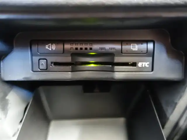 トヨタ ヴォクシー ZS 煌 静岡県 2011(平23)年 13.4万km ボルドーマイカメタリック ワンオーナー/禁煙車/両側パワースライド/純正HDDナビ（NHZN-W60G)/CD/DVD/BT/HDD/フルセグTV/AUX/SD/純正フリップダウンモニター/ビルトインETC/バックカメラ/2列目回転シート/純正フロアマット/純正ドアバイザー/スマートキー2個/プッシュスタート/純正HIDヘッドライト/オートライト/取扱説明書/保証書