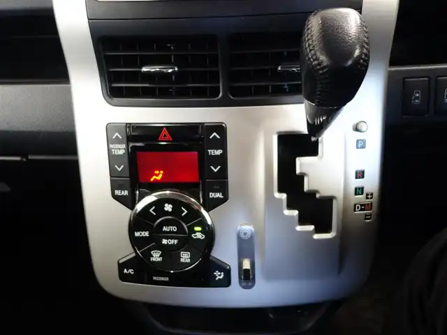 トヨタ ヴォクシー ZS 煌 静岡県 2011(平23)年 13.4万km ボルドーマイカメタリック ワンオーナー/禁煙車/両側パワースライド/純正HDDナビ（NHZN-W60G)/CD/DVD/BT/HDD/フルセグTV/AUX/SD/純正フリップダウンモニター/ビルトインETC/バックカメラ/2列目回転シート/純正フロアマット/純正ドアバイザー/スマートキー2個/プッシュスタート/純正HIDヘッドライト/オートライト/取扱説明書/保証書