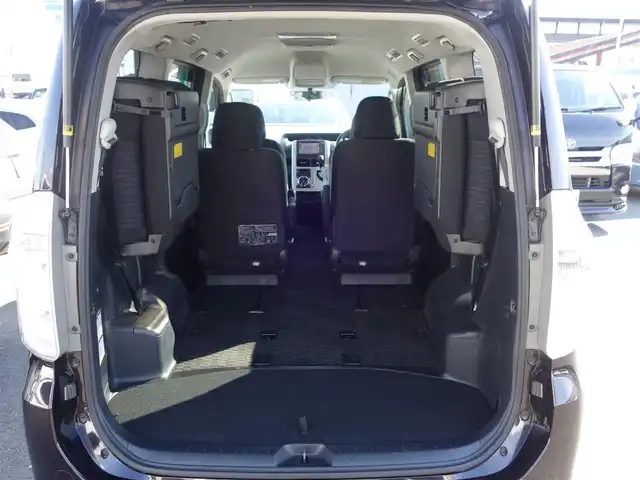 トヨタ ヴォクシー ZS 煌 静岡県 2011(平23)年 13.4万km ボルドーマイカメタリック ワンオーナー/禁煙車/両側パワースライド/純正HDDナビ（NHZN-W60G)/CD/DVD/BT/HDD/フルセグTV/AUX/SD/純正フリップダウンモニター/ビルトインETC/バックカメラ/2列目回転シート/純正フロアマット/純正ドアバイザー/スマートキー2個/プッシュスタート/純正HIDヘッドライト/オートライト/取扱説明書/保証書