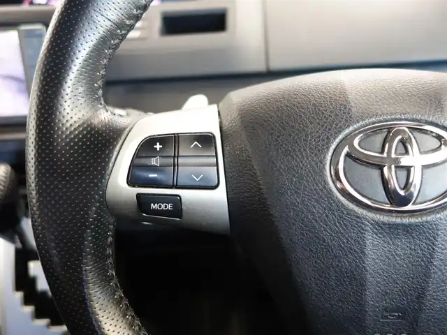 トヨタ ヴォクシー ZS 煌 静岡県 2011(平23)年 13.4万km ボルドーマイカメタリック ワンオーナー/禁煙車/両側パワースライド/純正HDDナビ（NHZN-W60G)/CD/DVD/BT/HDD/フルセグTV/AUX/SD/純正フリップダウンモニター/ビルトインETC/バックカメラ/2列目回転シート/純正フロアマット/純正ドアバイザー/スマートキー2個/プッシュスタート/純正HIDヘッドライト/オートライト/取扱説明書/保証書