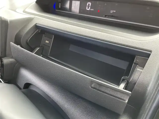 ダイハツ タント カスタム X 佐賀県 2023(令5)年 2.6万km ブラックマイカメタリック 社外SDナビゲーション/・フルセグTV/CD/DVD/SD/Bluetooth/バックカメラ/ビルトインETC/両側パワースライドドア/電子パーキングブレーキ/・AUTO HOLD機能/黒レザー調シートカバー/DN席シートヒーター/後席サンシェード/ISOFIX対応/ステアリングリモコン/純正14インチアルミホイール/純正LEDヘッドライト/・オートマチックハイビーム/純正LEDフォグランプ/ドアバイザ―/新車保証書/スマートアシスト/・衝突軽減ブレーキ/・車線逸脱警報機能/・先行車発進お知らせ機能/・クリアランスソナー/・標識認識機能/・ふらつき警報