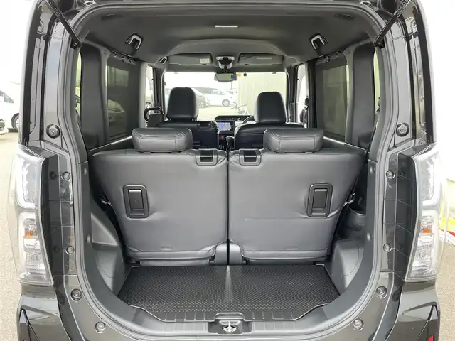 ダイハツ タント カスタム X 佐賀県 2023(令5)年 2.6万km ブラックマイカメタリック 社外SDナビゲーション/・フルセグTV/CD/DVD/SD/Bluetooth/バックカメラ/ビルトインETC/両側パワースライドドア/電子パーキングブレーキ/・AUTO HOLD機能/黒レザー調シートカバー/DN席シートヒーター/後席サンシェード/ISOFIX対応/ステアリングリモコン/純正14インチアルミホイール/純正LEDヘッドライト/・オートマチックハイビーム/純正LEDフォグランプ/ドアバイザ―/新車保証書/スマートアシスト/・衝突軽減ブレーキ/・車線逸脱警報機能/・先行車発進お知らせ機能/・クリアランスソナー/・標識認識機能/・ふらつき警報