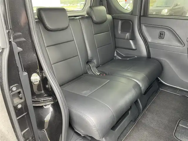 ダイハツ タント カスタム X 佐賀県 2023(令5)年 2.6万km ブラックマイカメタリック 社外SDナビゲーション/・フルセグTV/CD/DVD/SD/Bluetooth/バックカメラ/ビルトインETC/両側パワースライドドア/電子パーキングブレーキ/・AUTO HOLD機能/黒レザー調シートカバー/DN席シートヒーター/後席サンシェード/ISOFIX対応/ステアリングリモコン/純正14インチアルミホイール/純正LEDヘッドライト/・オートマチックハイビーム/純正LEDフォグランプ/ドアバイザ―/新車保証書/スマートアシスト/・衝突軽減ブレーキ/・車線逸脱警報機能/・先行車発進お知らせ機能/・クリアランスソナー/・標識認識機能/・ふらつき警報