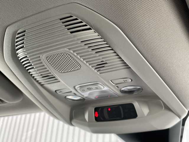 シトロエン シトロエン Ｃ５ エアクロス シャイン ブルーHDi 青森県 2021(令3)年 3.8万km パールⅡ 純正ナビ/(CarPlay/Bluetooth/USB/フルセグTV)/バック/サイドカメラ/ETC/アクティブセーフティブレーキ/アダプティブクルーズコントロール/レーンキープアシスト/ブラインドスポットアシスト/オートハイビーム/ダウンヒルアシスト/コーナーセンサー/パドルシフト/純正18インチアルミホイール/LEDヘッドライト/スマートキー/パワーバックドア/フロアマット