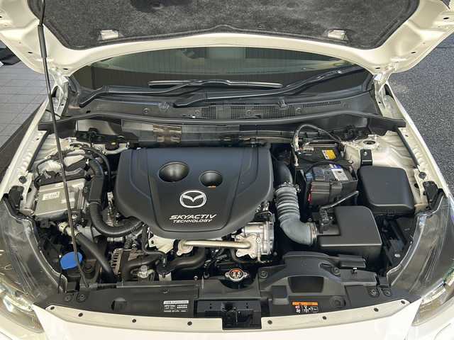 マツダ デミオ XD 岐阜県 2017(平29)年 4.3万km スノーフレイクホワイトパールマイカ 純正ナビ/FM/AM/USB1/USB2/CD/AUX/DVD/フルセグTV/プッシュスタート/シートヒーター/オートライト/オートエアコン/クルーズコントロール/ETC/電動格納ミラー/バックカメラ/ドアバイザー/純正マット/I-stopOff/レーンキープアシスト/横滑り防止装置/４WD