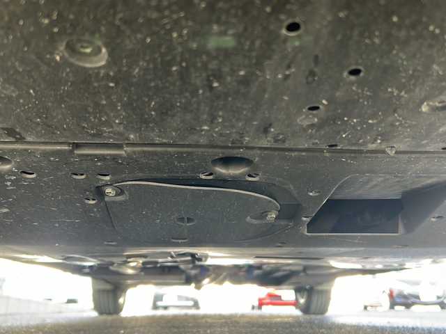 マツダ デミオ XD 岐阜県 2017(平29)年 4.3万km スノーフレイクホワイトパールマイカ 純正ナビ/FM/AM/USB1/USB2/CD/AUX/DVD/フルセグTV/プッシュスタート/シートヒーター/オートライト/オートエアコン/クルーズコントロール/ETC/電動格納ミラー/バックカメラ/ドアバイザー/純正マット/I-stopOff/レーンキープアシスト/横滑り防止装置/４WD