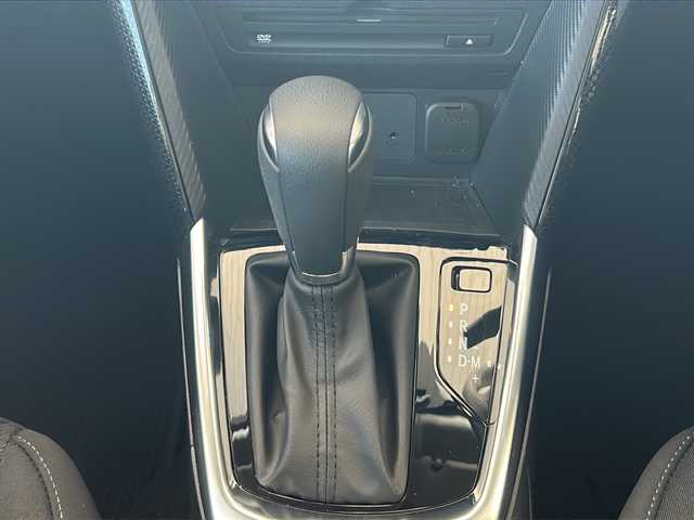 マツダ デミオ XD 岐阜県 2017(平29)年 4.3万km スノーフレイクホワイトパールマイカ 純正ナビ/FM/AM/USB1/USB2/CD/AUX/DVD/フルセグTV/プッシュスタート/シートヒーター/オートライト/オートエアコン/クルーズコントロール/ETC/電動格納ミラー/バックカメラ/ドアバイザー/純正マット/I-stopOff/レーンキープアシスト/横滑り防止装置/４WD