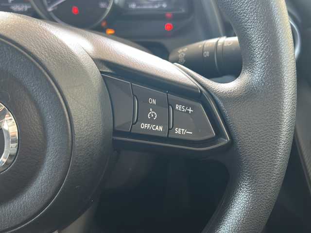 マツダ デミオ XD 岐阜県 2017(平29)年 4.3万km スノーフレイクホワイトパールマイカ 純正ナビ/FM/AM/USB1/USB2/CD/AUX/DVD/フルセグTV/プッシュスタート/シートヒーター/オートライト/オートエアコン/クルーズコントロール/ETC/電動格納ミラー/バックカメラ/ドアバイザー/純正マット/I-stopOff/レーンキープアシスト/横滑り防止装置/４WD