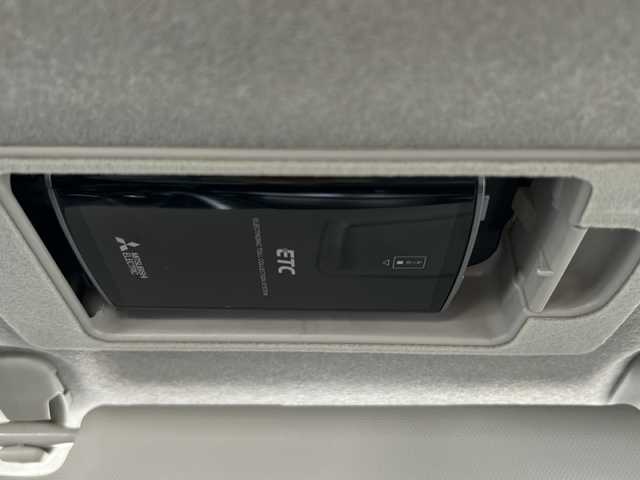 マツダ デミオ XD 岐阜県 2017(平29)年 4.3万km スノーフレイクホワイトパールマイカ 純正ナビ/FM/AM/USB1/USB2/CD/AUX/DVD/フルセグTV/プッシュスタート/シートヒーター/オートライト/オートエアコン/クルーズコントロール/ETC/電動格納ミラー/バックカメラ/ドアバイザー/純正マット/I-stopOff/レーンキープアシスト/横滑り防止装置/４WD