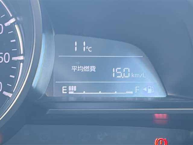 マツダ デミオ XD 岐阜県 2017(平29)年 4.3万km スノーフレイクホワイトパールマイカ 純正ナビ/FM/AM/USB1/USB2/CD/AUX/DVD/フルセグTV/プッシュスタート/シートヒーター/オートライト/オートエアコン/クルーズコントロール/ETC/電動格納ミラー/バックカメラ/ドアバイザー/純正マット/I-stopOff/レーンキープアシスト/横滑り防止装置/４WD
