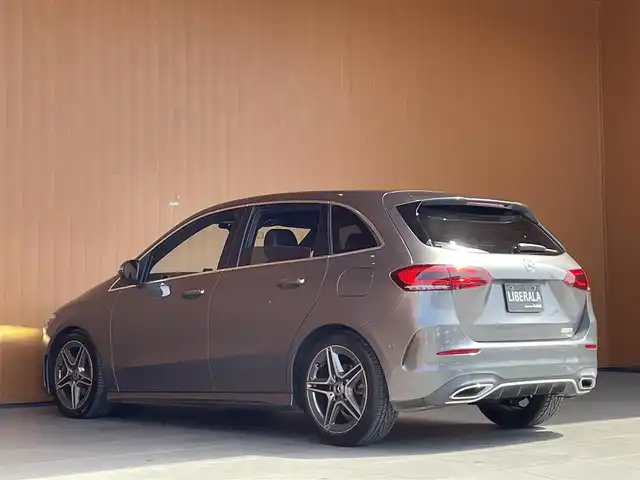 メルセデス・ベンツ Ｂ２００ｄ AMGライン 愛知県 2021(令3)年 4.5万km マウンテングレー ナビパッケージ /純正ナビ /フルセグTV /AppleCarPlay /レーダーセーフティパッケージ/ACC /ブラインドスポット/レーンキープ/パーキングアシスト/LEDヘッドライト /黒半革 /シートヒーター /ETC