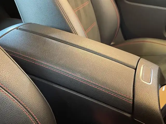 メルセデス・ベンツ Ｂ２００ｄ AMGライン 愛知県 2021(令3)年 4.5万km マウンテングレー ナビパッケージ /純正ナビ /フルセグTV /AppleCarPlay /レーダーセーフティパッケージ/ACC /ブラインドスポット/レーンキープ/パーキングアシスト/LEDヘッドライト /黒半革 /シートヒーター /ETC