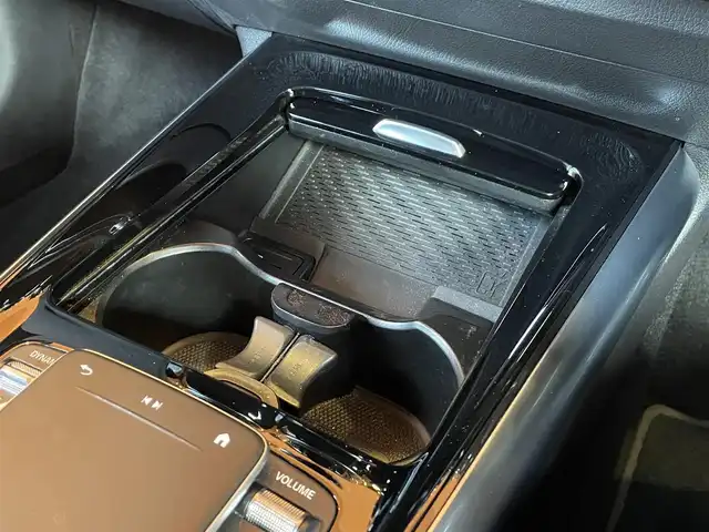 メルセデス・ベンツ Ｂ２００ｄ AMGライン 愛知県 2021(令3)年 4.5万km マウンテングレー ナビパッケージ /純正ナビ /フルセグTV /AppleCarPlay /レーダーセーフティパッケージ/ACC /ブラインドスポット/レーンキープ/パーキングアシスト/LEDヘッドライト /黒半革 /シートヒーター /ETC