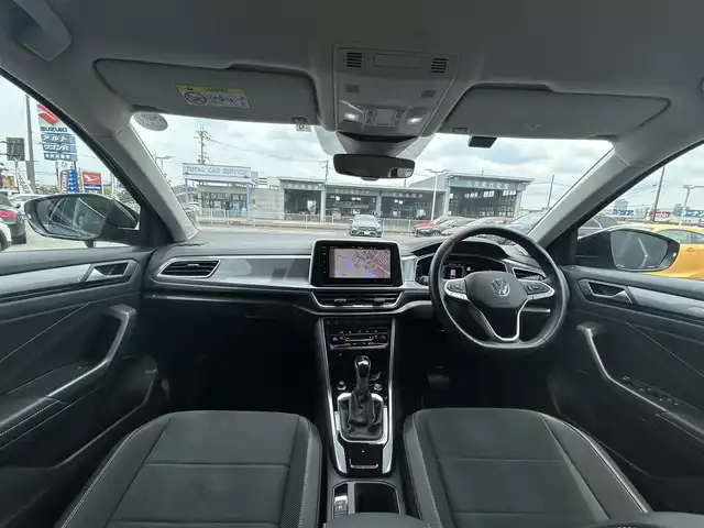 フォルクスワーゲン ＶＷ Ｔ－ロック TDI スタイル 滋賀県 2022(令4)年 1.5万km 緑Ⅱ デジタルメーター/ワイヤレス充電/ブラインドスポットモニター/レーンキープアシスト/ACC/純正ナビ/（BT/CarPlay）/バックカメラ/パワーバックドア/ETC2.0/純正19インチAW/コーナーセンサー/LEDヘッドライト/ハーフレザーシート/スマートキー/プッシュスタート