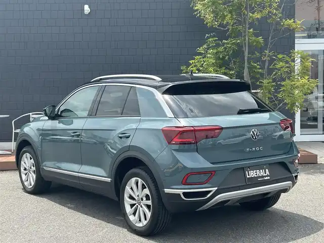 フォルクスワーゲン ＶＷ Ｔ－ロック TDI スタイル 滋賀県 2022(令4)年 1.5万km 緑Ⅱ デジタルメーター/ワイヤレス充電/ブラインドスポットモニター/レーンキープアシスト/ACC/純正ナビ/（BT/CarPlay）/バックカメラ/パワーバックドア/ETC2.0/純正19インチAW/コーナーセンサー/LEDヘッドライト/ハーフレザーシート/スマートキー/プッシュスタート