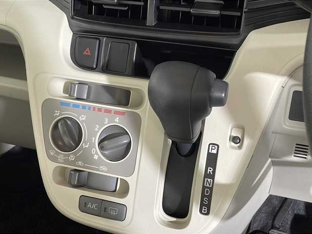 ダイハツ ムーヴ L SAⅢ 福岡県 2020(令2)年 2.7万km ホワイト ・純正ナビ/・ラジオ/・Bluetooth/・AUX/・Bカメラ/・社外ETC/・衝突軽減ブレーキシステム/・オートライト/・オートハイビーム/・アイドリングストップ/・リモコンキー/・純正マット/・ドアバイザー/・ハロゲンヘッドライト