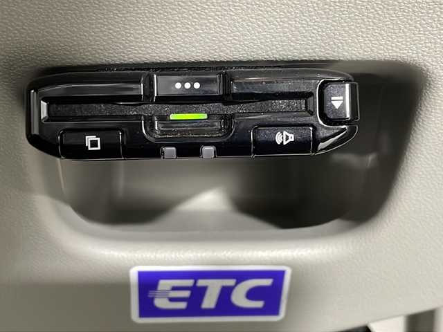 ダイハツ ムーヴ L SAⅢ 福岡県 2020(令2)年 2.7万km ホワイト ・純正ナビ/・ラジオ/・Bluetooth/・AUX/・Bカメラ/・社外ETC/・衝突軽減ブレーキシステム/・オートライト/・オートハイビーム/・アイドリングストップ/・リモコンキー/・純正マット/・ドアバイザー/・ハロゲンヘッドライト