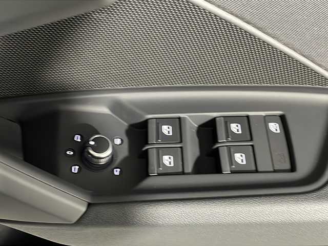 アウディ Ａ３ SB 30TFSI アドバンスド 福岡県 2023(令5)年 0.2万km 白 純正ナビ/バックカメラ/純正前後ドライブレコーダー/パーキングアシスト/アイドリングストップ/レーダークルーズコントロール/コーナーセンサー/プッシュスタート/ETC2.0