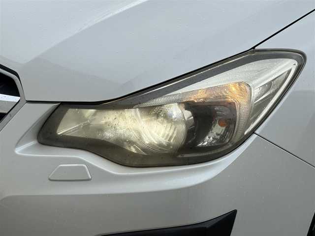 スバル インプレッサ スポーツ 2．0i アイサイト 岩手県 2013(平25)年 13.7万km サテンホワイトパール 禁煙車/4WD/追従型クルーズコントロール/純正ナビ/→ワンセグTV/Bluetooth/CD/DVD/FM/AM/バックカメラ/ステアリングスイッチ/衝突軽減ブレーキ/レーンキープアシスト/横滑り防止装置/オートライト/フォグライト/〇プッシュスタート/〇電動格納ミラー/〇ウィンカーミラー/〇ドアバイザー/〇フロアマット/〇パドルシフト/〇スマートキー/デジタルインナーミラー/ETC2.0/冬タイヤ純正アルミホイール車載