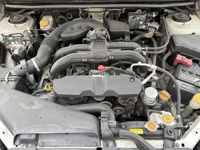 スバル インプレッサ スポーツ 2．0i アイサイト 岩手県 2013(平25)年 13.7万km サテンホワイトパール 禁煙車/4WD/追従型クルーズコントロール/純正ナビ/→ワンセグTV/Bluetooth/CD/DVD/FM/AM/バックカメラ/ステアリングスイッチ/衝突軽減ブレーキ/レーンキープアシスト/横滑り防止装置/オートライト/フォグライト/〇プッシュスタート/〇電動格納ミラー/〇ウィンカーミラー/〇ドアバイザー/〇フロアマット/〇パドルシフト/〇スマートキー/デジタルインナーミラー/ETC2.0/冬タイヤ純正アルミホイール車載