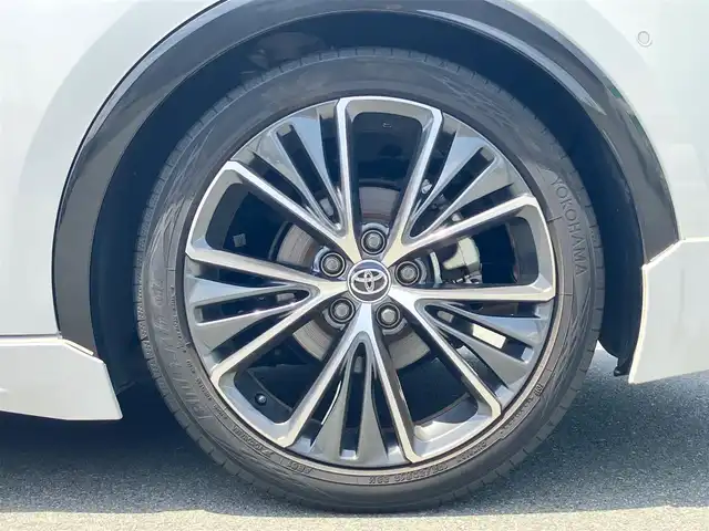 トヨタ プリウス Z 熊本県 2023(令5)年 3.7万km プラチナホワイトパールマイカ エンジンスタートボタン/パワーステアリング/パワーウィンドウ/ワンオーナー/保証書/取扱説明書/１００V充電/パーキングアシスト/アイドリングストップ/スマートキー/スペアキー１本/オートエアコン/クルーズコントロール/USB入力端子/ETC2.0/全方位カメラ/純正12.3インチナビ（BT/フルセグ）/ツインガラスルーフ/電動リアゲート/純正フロアマット/純正アルミホイール/D席パワーシート/D席N席シートヒーター/D席N席エアシート/モデリスタフルエアロ/ABS/横滑り防止装置/コーナーセンサー前後/レーンキープアシスト/オートライト/オートマチックハイビーム/LEDヘッドライト/W＋サイドエアバック/衝突軽減システム/ステアリングヒーター/ワイヤレス充電/BSM/デジタルインナーミラー/トランクトレイ