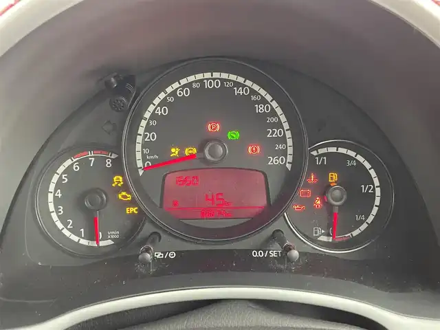 フォルクスワーゲン ザ・ビートル デザイン 茨城県 2014(平26)年 8.4万km トルネードレッド 社外7インチナビ/Bluetooth/フルセグ/CD/DVD/クルーズコントロール/キセノンヘッドライト/純正AW/イモビライザー/横滑り防止機能/ETC/リモコンキー/スペアキー