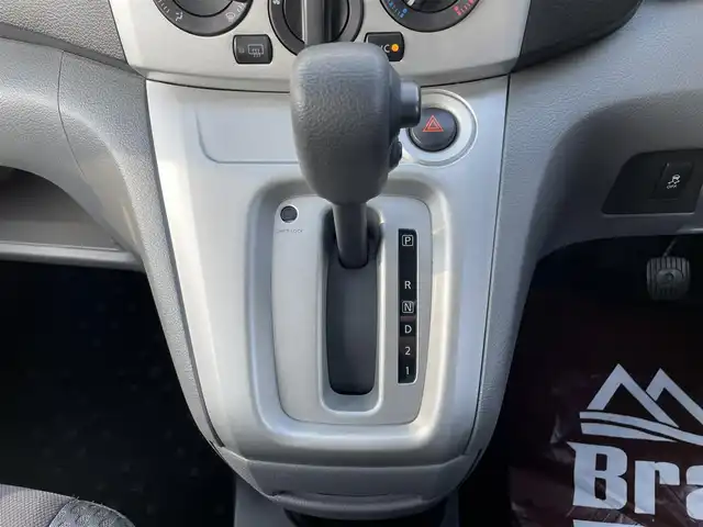 日産 ＮＶ２００バネット 16X－2R 千葉県 2017(平29)年 2万km タイガーアイブラウン ・ワンオーナー/・純正ナビ【MJ116D-A】/（Bluetooth/フルセグTV/DVD/CD)/・バックカメラ/・フロントドライブレコーダー/・ETC/・電動格納ミラー/・フロントフォグランプ/・純正フロアマット/・リアプライバシーガラス/・スペアキー×1/・横滑り防止装置/・社外14インチアルミホイール/・取扱説明書/・保証書/・記録簿