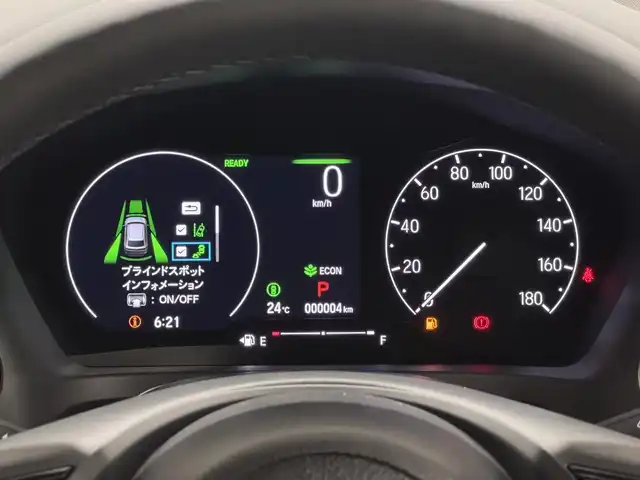 ホンダ ヴェゼル ハイブリッド e:HEV Z 三重県 2025(令7)年 0.1千km プラチナホワイトパール ハイブリッド/FF/MTモード付フロアCVT/純正 9インチナビ/（FM/AM/USB/Bluetooth/CarPlay/AndroidAuto/TV）/バックカメラ/ビルトイン ETC2.0/Honda SENSING/・衝突軽減ブレーキ/・先行車発進お知らせ機能/・路外逸脱抑制機能/・標識認識機能/・渋滞追従機能付アダプティブクルーズコントロール（ACC）/・車線維持支援システム（LKAS）/・トラフィックジャムアシスト（渋滞運転支援機能）/・ブラインドスポットインフォメーション/・誤発進抑制機能/・後方誤発進抑制機能/・近距離衝突軽減ブレーキ/・パーキングセンサーシステム/・【OP】後退出庫サポート/・アダプティブドライビングビーム/装備/・ハンズフリーアクセスパワーテールゲート（電動バックドア）/・ハーフレザーシート/・シートヒーター（D/N）/・ステアリングヒーター/・オートライトシステム/・LEDヘッドライト/・LEDフロントフォグランプ/・ヒルディセントコントロール/・左右独立オートエアコン/・自動防眩ルームミラー/・【OP】ワイヤレス充電器/・プッシュスタート/・純正18inAW/・保/取/・スマートキーx2/など