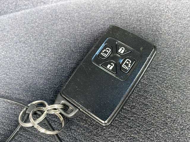 トヨタ エスティマ アエラス Gエディション 長野県 2011(平23)年 11.5万km ホワイトパールクリスタルシャイン 社外メモリナビTV/バックカメラ/ビルトインETC/両側パワースライドドア/純正17インチアルミ/プッシュスタート /純正フロアマット