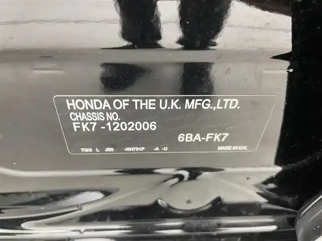 ホンダ シビック ハッチバック 群馬県 2020(令2)年 6.3万km クリスタルブラックパール 純正7インチナビ/・AM/FM/CD/DVD/SD/Bluetooth/フルセグTV/＝＝＝＝＝/６速ＭＴ　純正７インチナビ　純正前後ドライブレコーダー　バックカメラ　ホンダセンシング　純正ビルトインＥＴＣ２．０　衝突被害軽減ブレーキ　車線逸脱警報システム　前席シートヒーター　ワンオーナー　禁煙車